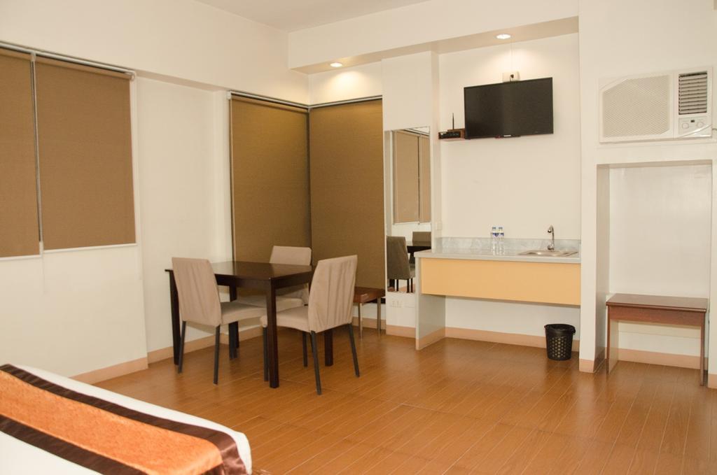 M Suites Hotel Makati City Exterior foto